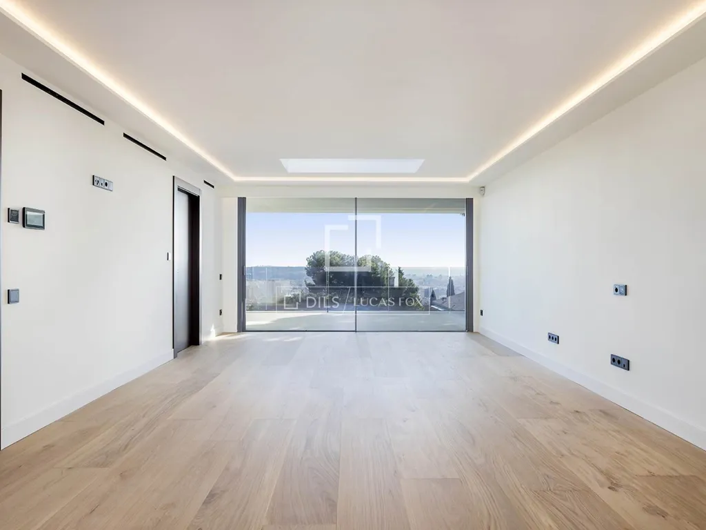 Elutuba - New Build Villa with Panoramic Views in Pedralbes