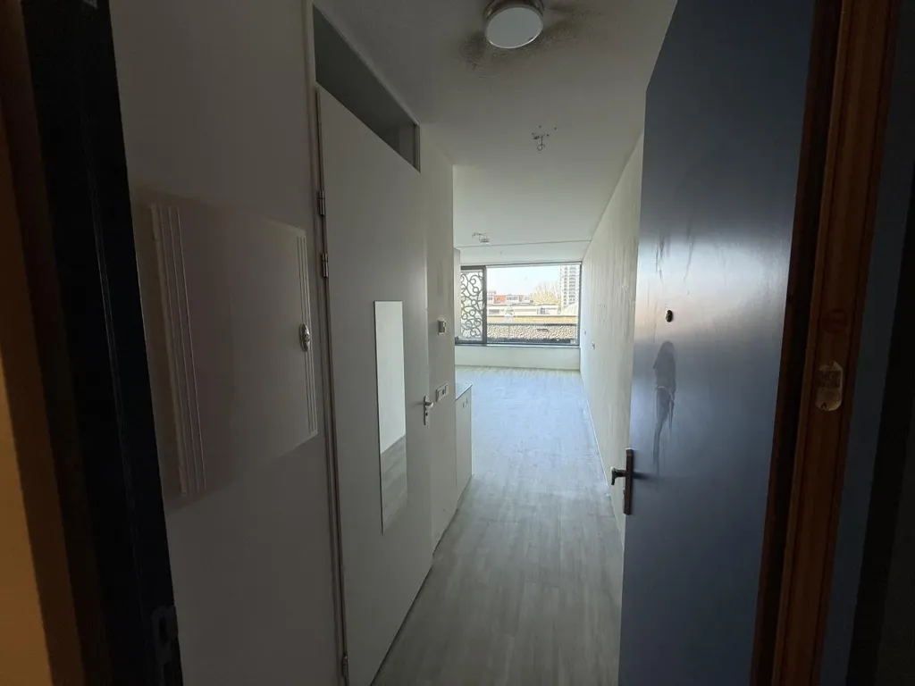 Hallway - Apartment with Balcony in Osdorp, Amsterdam