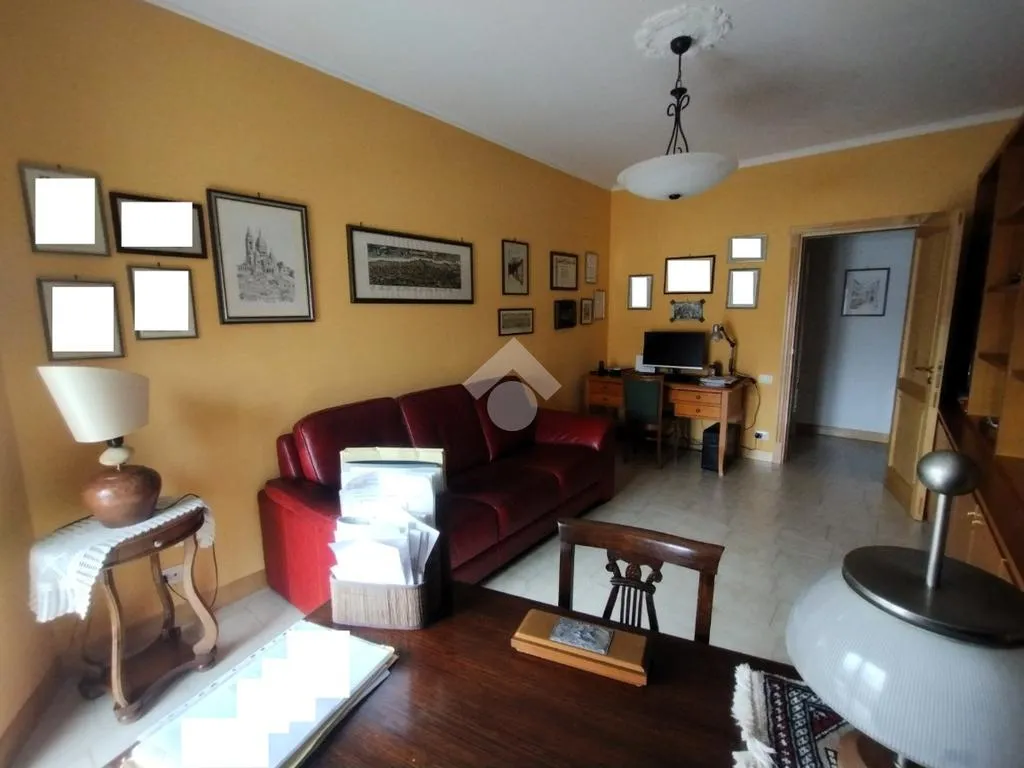 Séjour - Spacious Apartment with Balcony in Castrolibero
