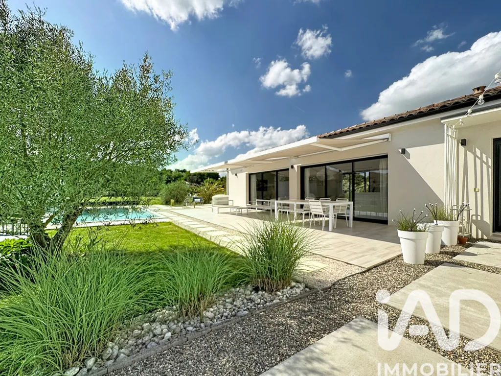 Bassein - Contemporary Villa with Pool in Aussonne