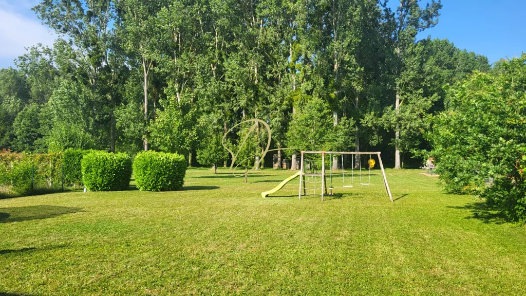 Jardin - Maison Familiale avec Jardin et Vue Dégagée à Maintenon