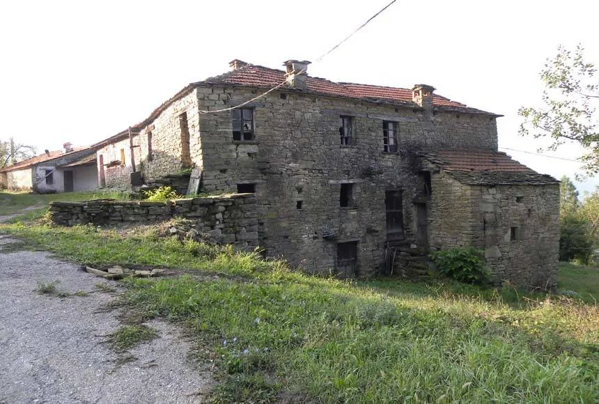 Välivaade - Traditional Langhe Rustico with Panoramic Terrace in Cortemilia