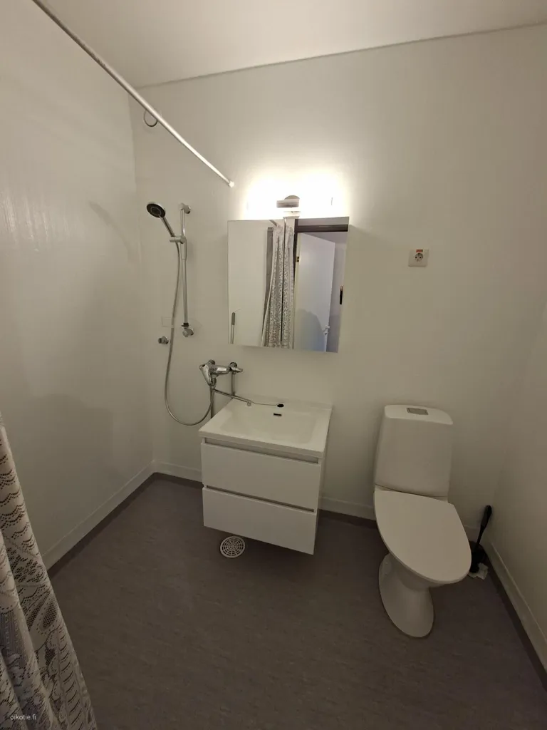 Bathrooms - Spacious Flat with Balcony in Kouvola