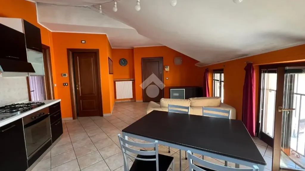 Salle à manger - 3-Bedroom Apartment with Garage in Revello