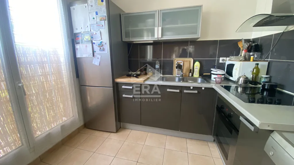 Köök - 3-Bed Apartment with Balcony in Orléans