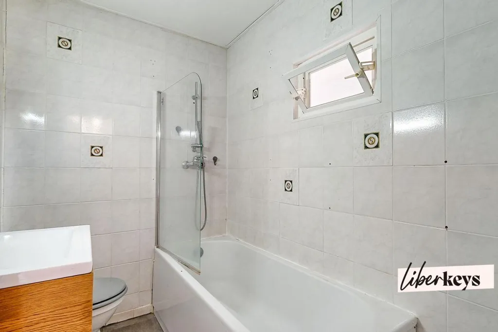 Vannitoad - Spacious House with Polyvalent Room in Vauvert