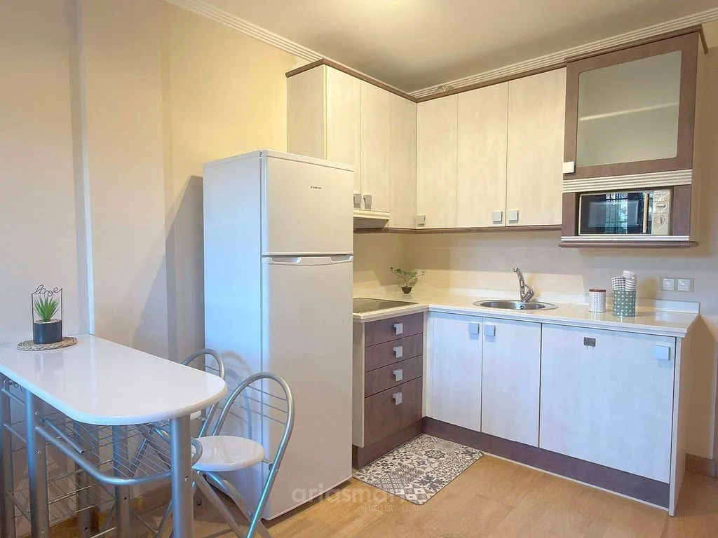 Cucina - Office with Patio in Salamanca's Valhondo Park