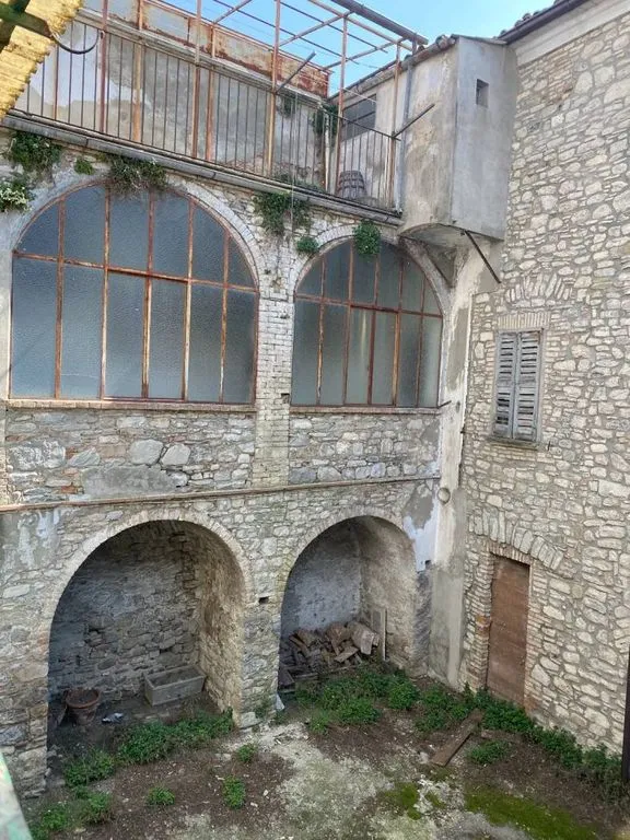 Jardin - Seventeenth-Century House with Courtyard in Bobbio
