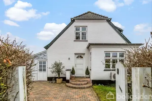 Extérieur - Villa with Pool in Valby