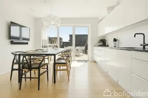 Dining Room - Modern End-Terrace House in Smørumnedre