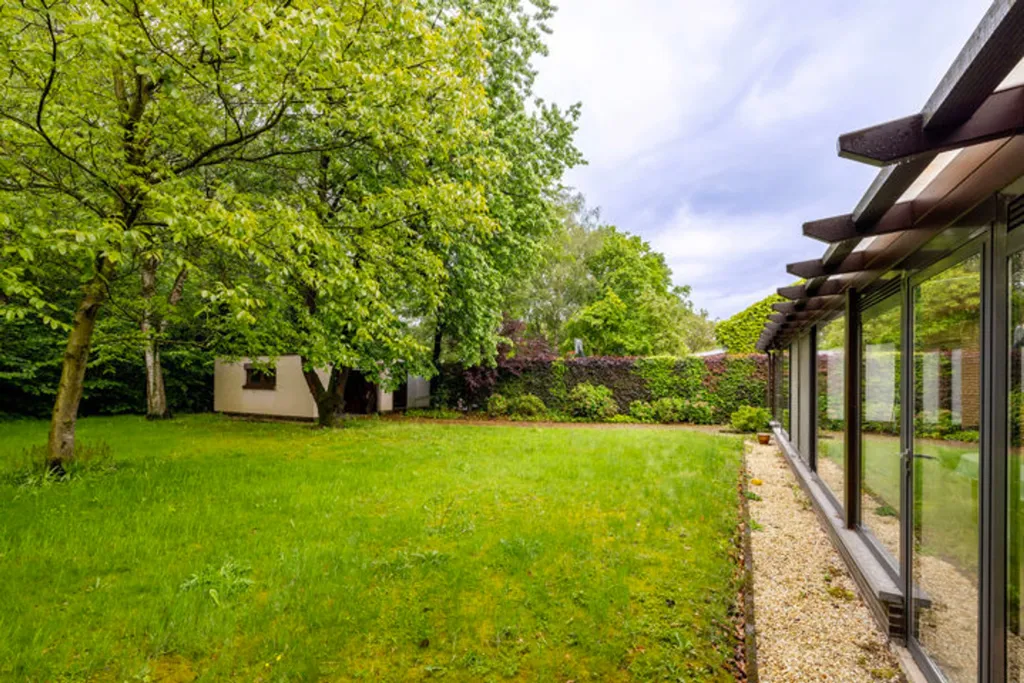 Jardin - Maison avec Jardin et Veranda à Sint-Job