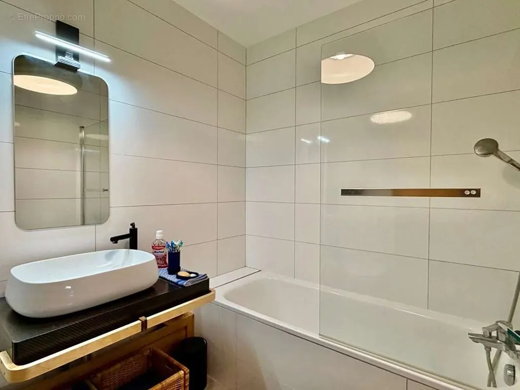 Vannitoad - Apartment with Terrace in Colombes les Vallées