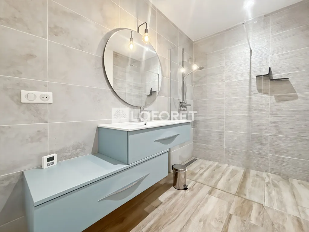 Bagni - Contemporary Flat-Plan House with Pool in Beauvallon