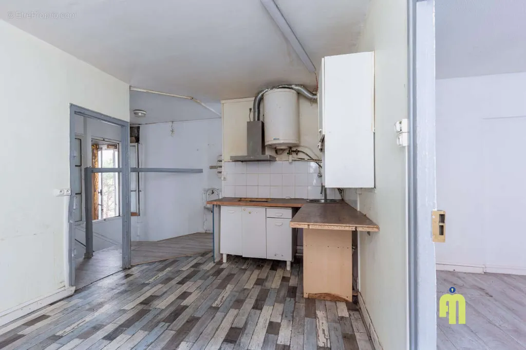 Köök - 3-Unit Apartment Complex in Paris-17e