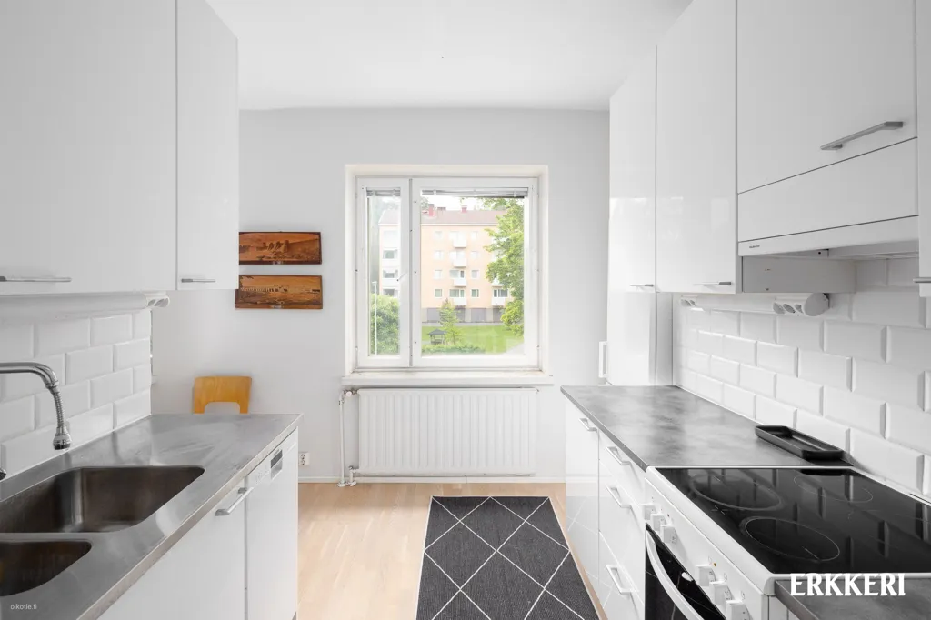 Cuisine - Modernised Flat with Metro Access in Lauttasaari