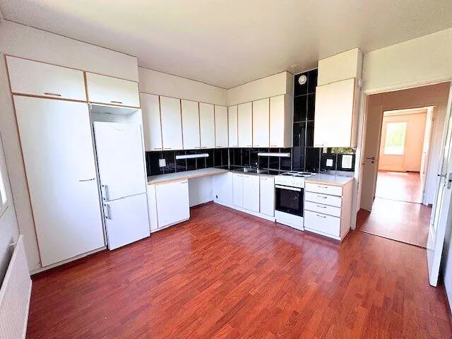 Cuisine - Spacious Triplex with Balcony in Hervanta, Tampere