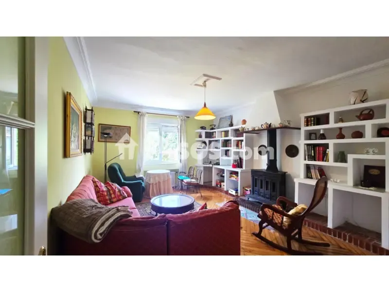 Living Room - Señorial House with Private Garden in Torrelavega
