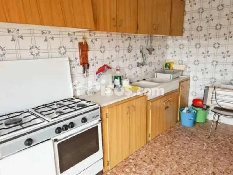 Köök - Rustic House with Large Yard in Cella