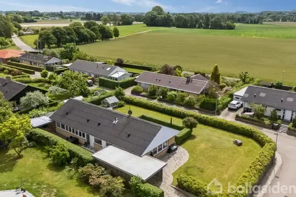 Õhuvaade - Villa with Orangery in Viby Sjælland
