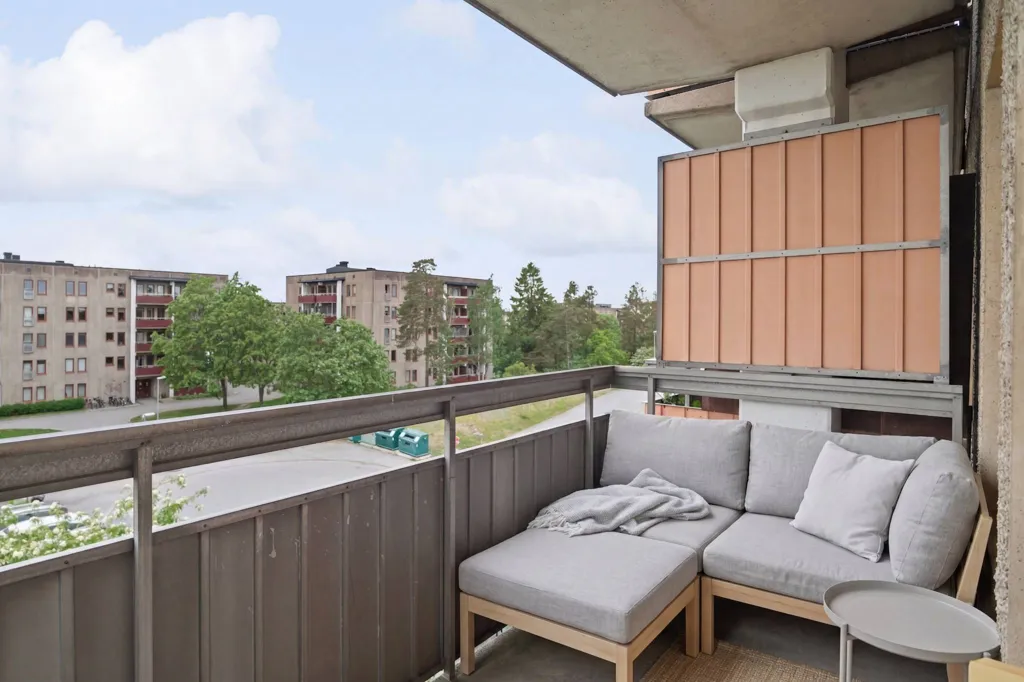 Rõdu - Renovated 1.5-Bedroom Flat with Balcony in Orminge