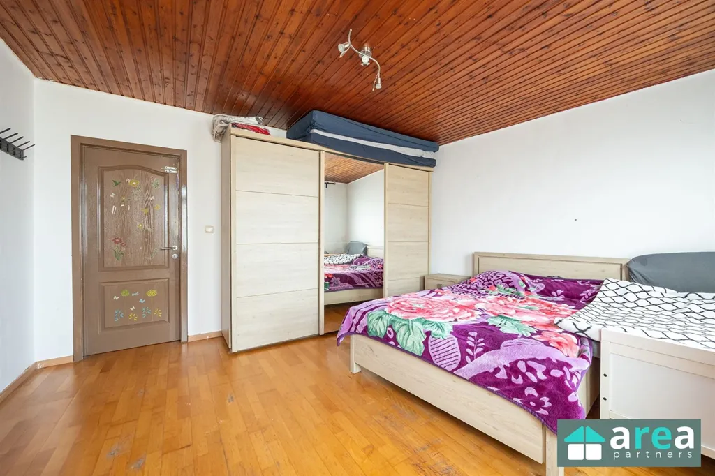 Magamistoad - Renovatable House with Central Location in Antwerp