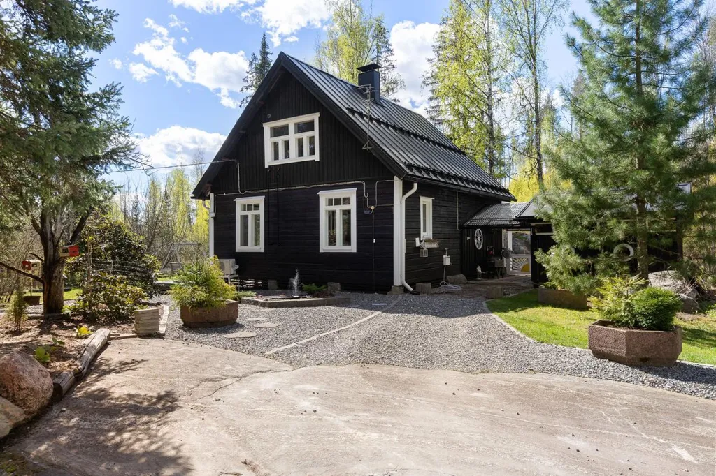 Õhuvaade - Traditional Cottage with Sauna in Miekkiö