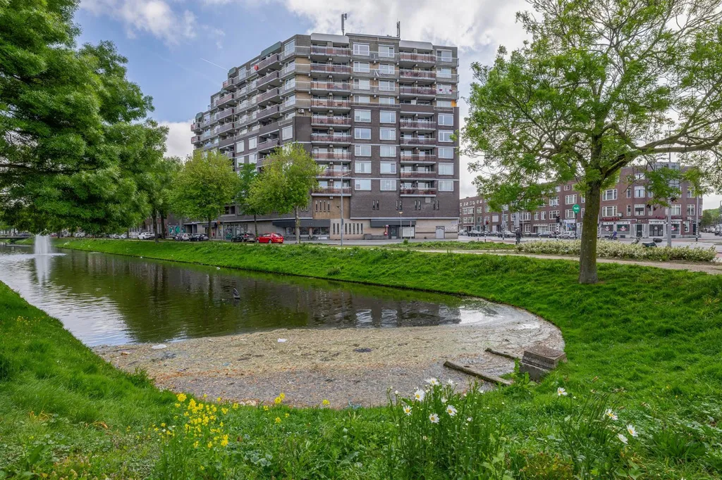 Välivaade - 3-Bedroom Gallery Flat with Balcony in Rotterdam South