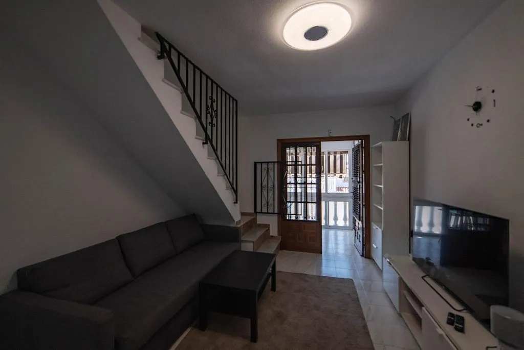 Elutuba - Renovated Duplex with Terrace in Torrevieja Centre