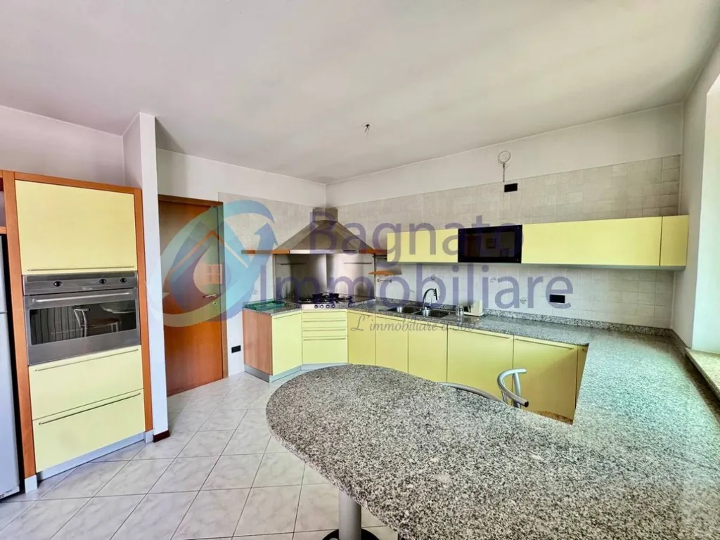 Cuisine - Spacious Apartment with Balcony in Casalino