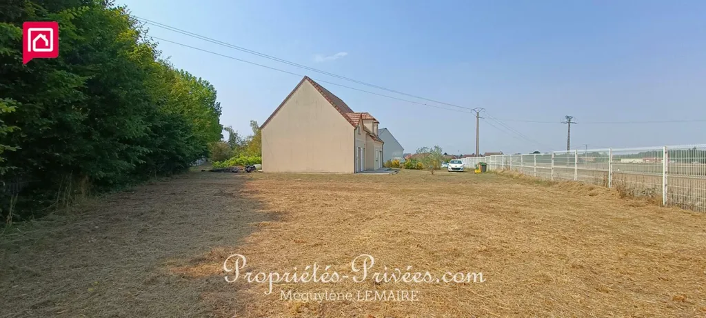 Aed - Contemporary House with Garden in Brezolles