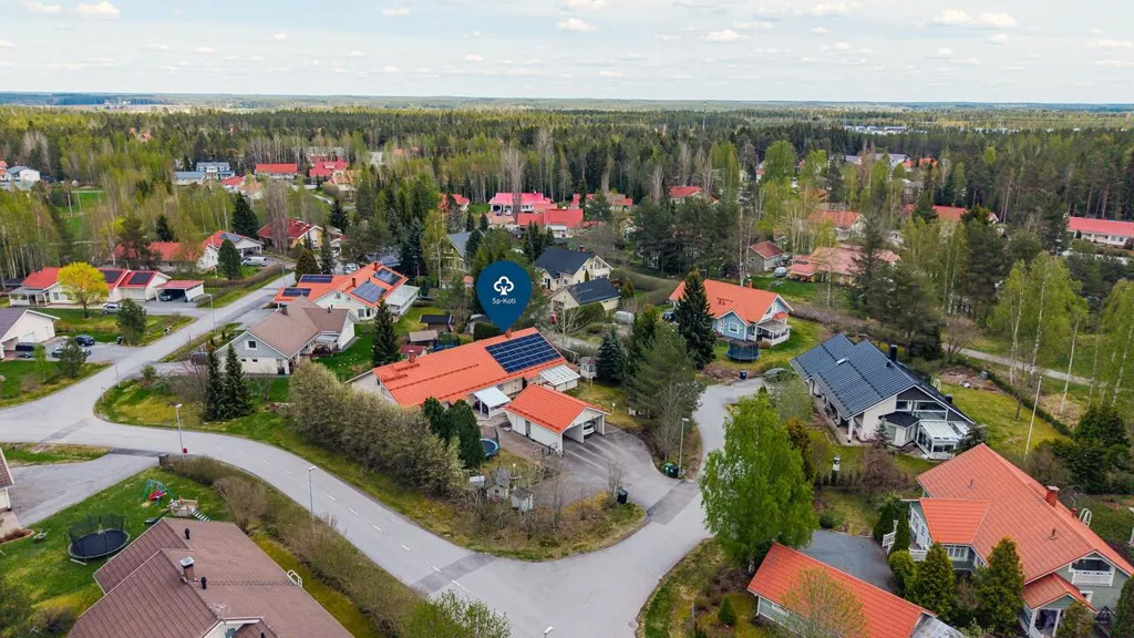 Aerial - Spacious Apartment with Sauna in Hyllykallio