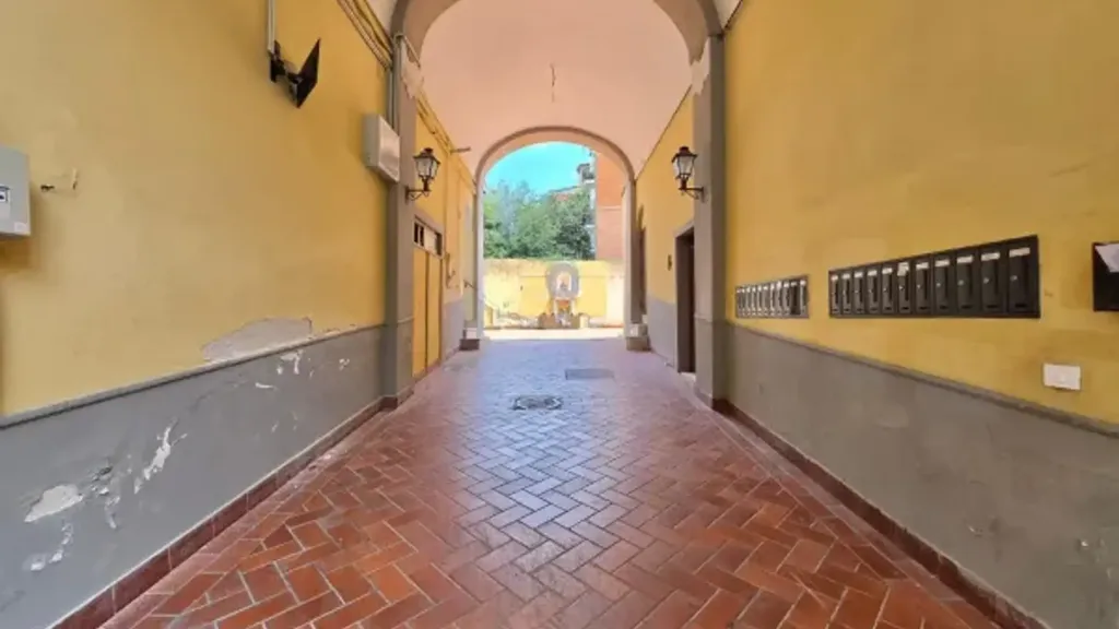 hallway_entrance