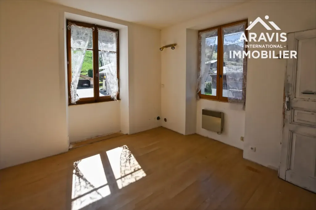 Pièces - Maison de Caractère avec Potentiel à Rénover