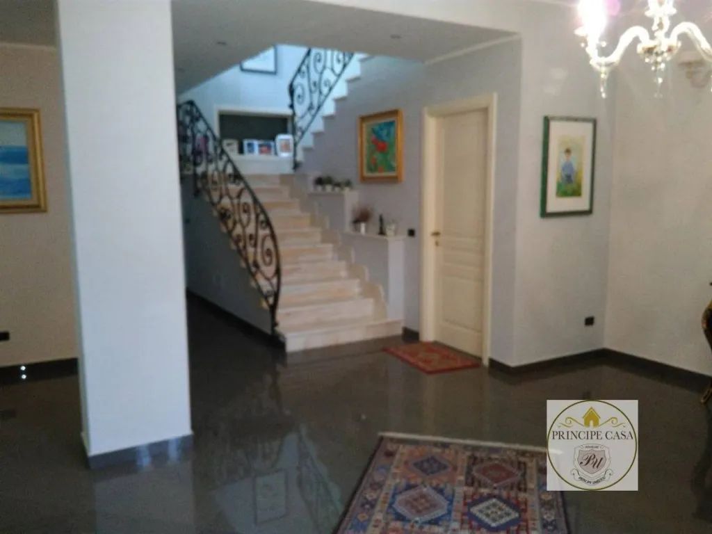 Esik - Terraced Villa with Private Garden in Montevago