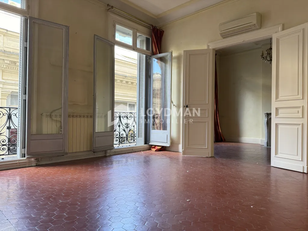 Pièces - Appartement Haussmannien avec Balcon près de la Comédie à Montpellier