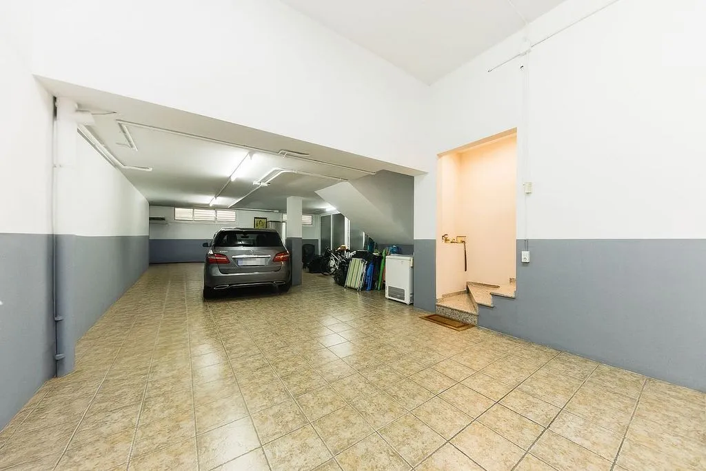 garage