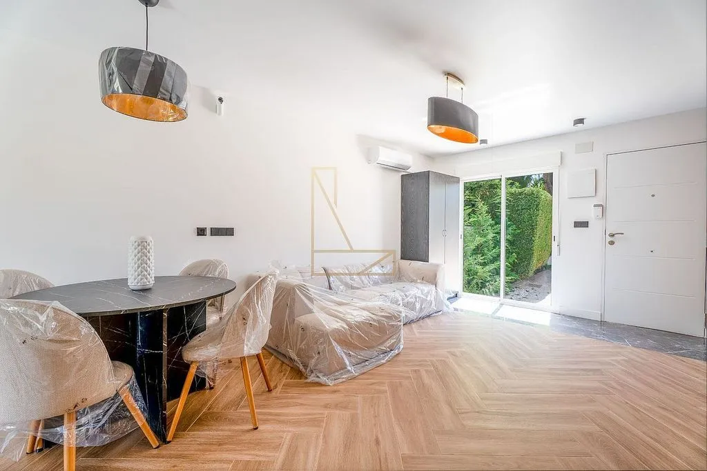 Elutuba - Renovated Semi-Detached Villa with Garden in La Nucía