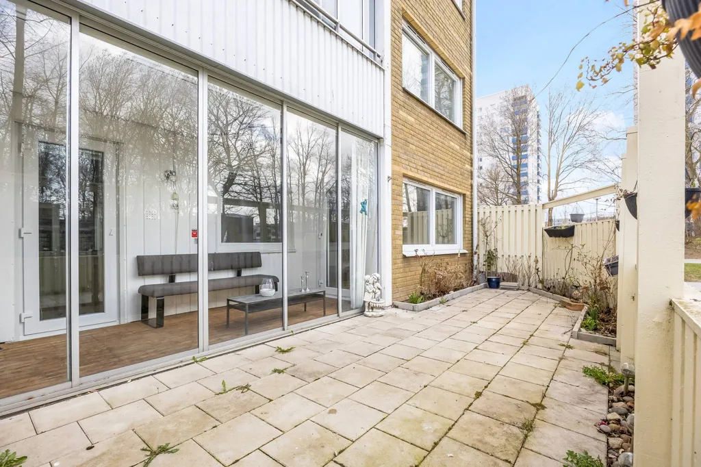 Terrasse - Four-Room Apartment with Balcony in Högaholm