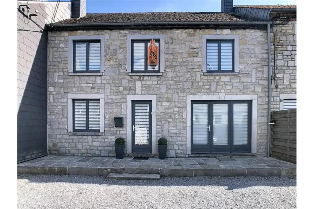Extérieur - Maison Rénovée avec Terrasse Sud à Baileux
