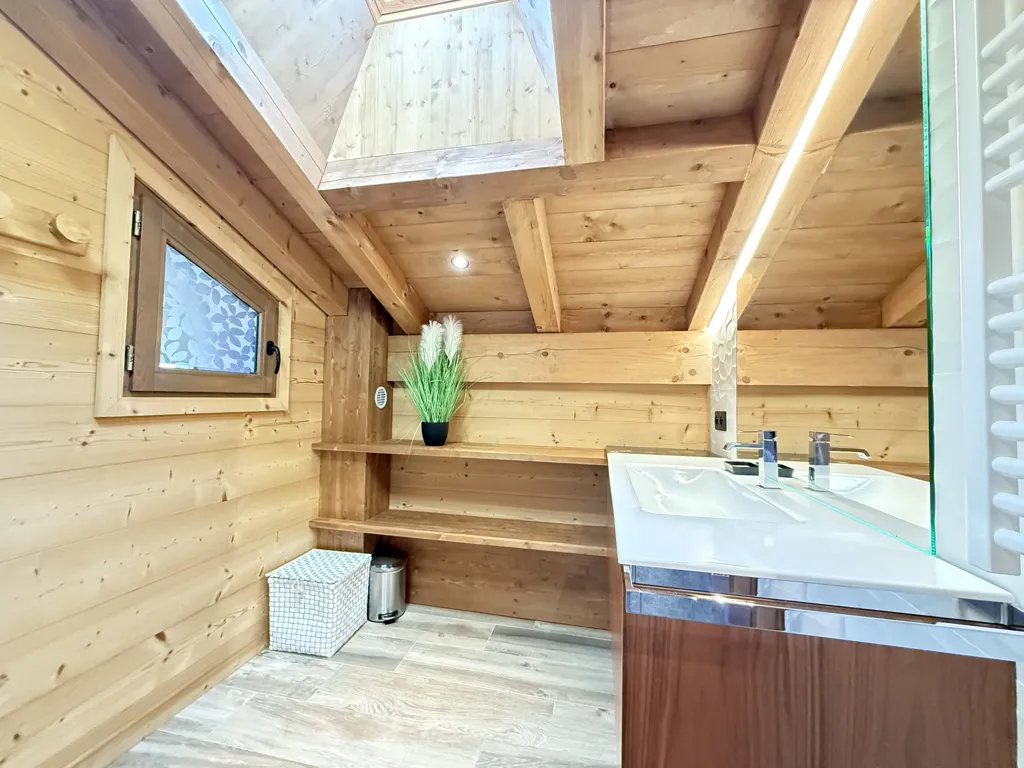 Vannitoad - Alpine Chalet with Aravis View in Combloux