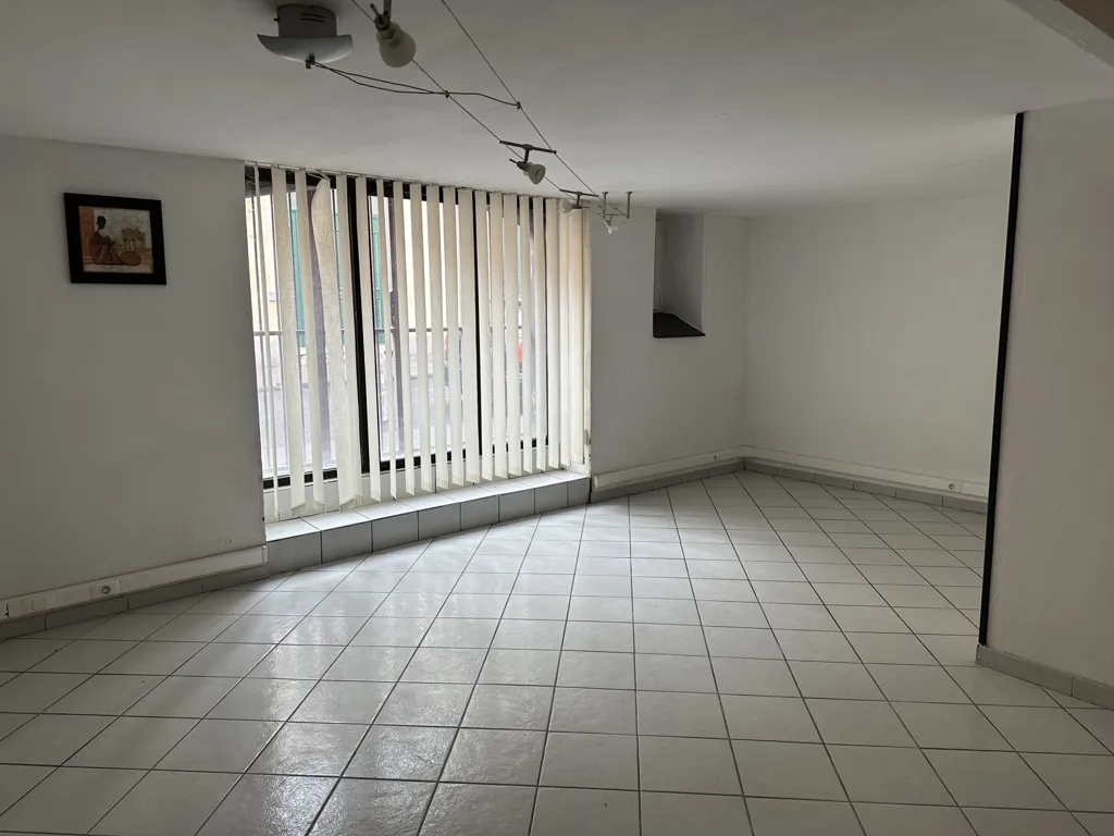 Pièces - Appartement Centre Ville avec Chambre Séparée à Clermont-Ferrand