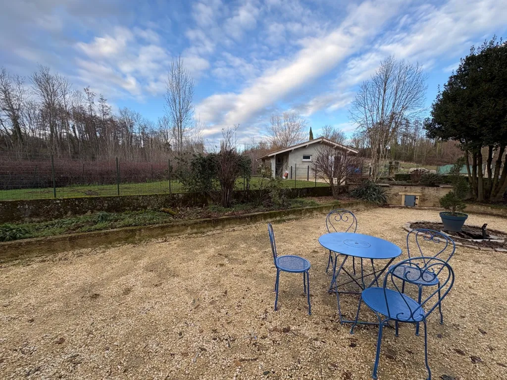 Jardin - Château sur Parc avec Garage à Montseveroux