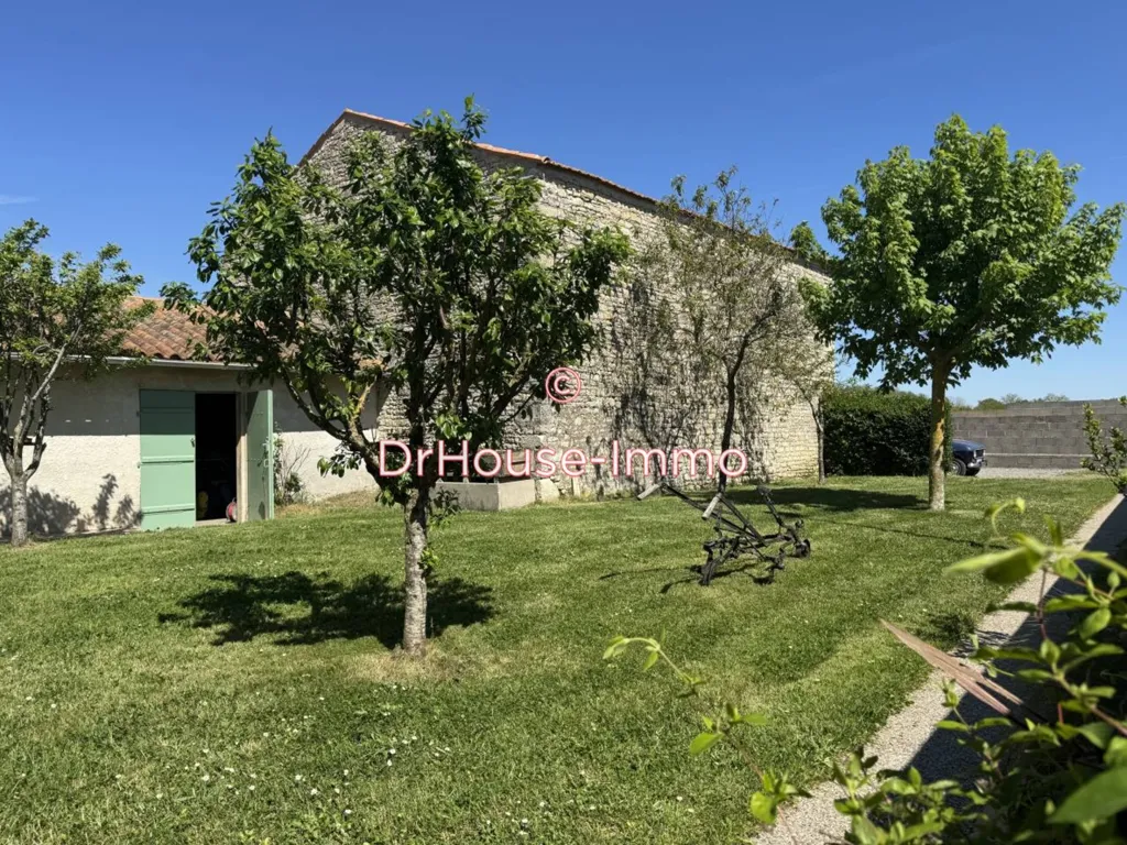 Jardin - Maison en Pierre avec Hangar à Angliers