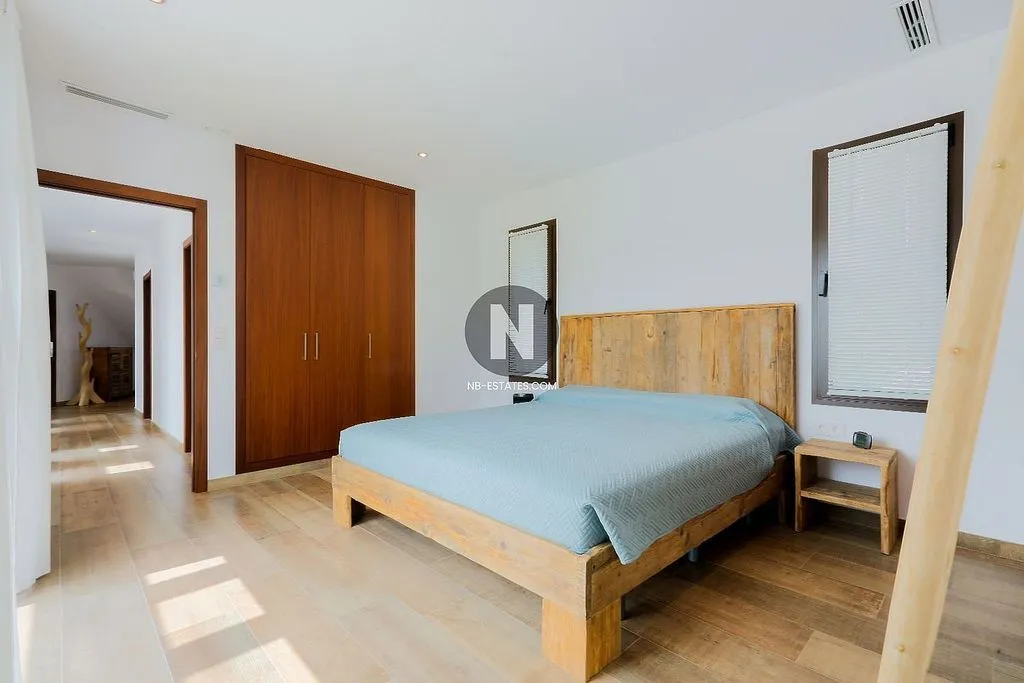Bedrooms - Chalet with Pool and Sea View in Cap Martí
