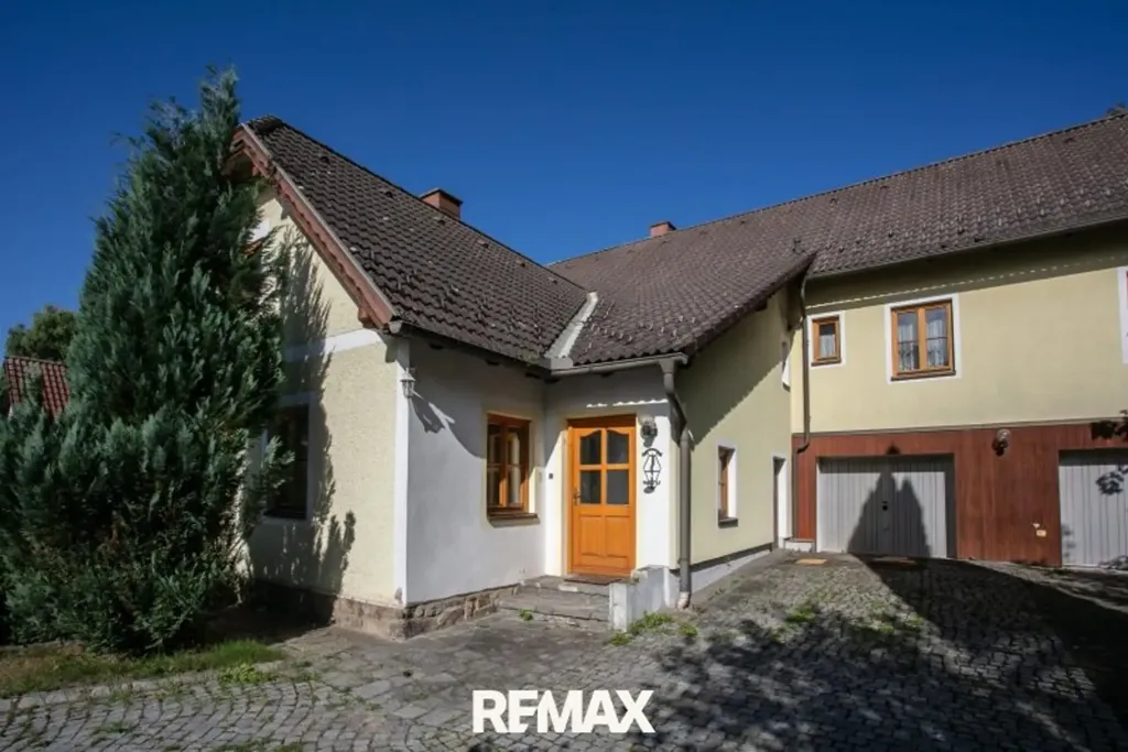 Välivaade - Spacious House with Workshop in Kautzen