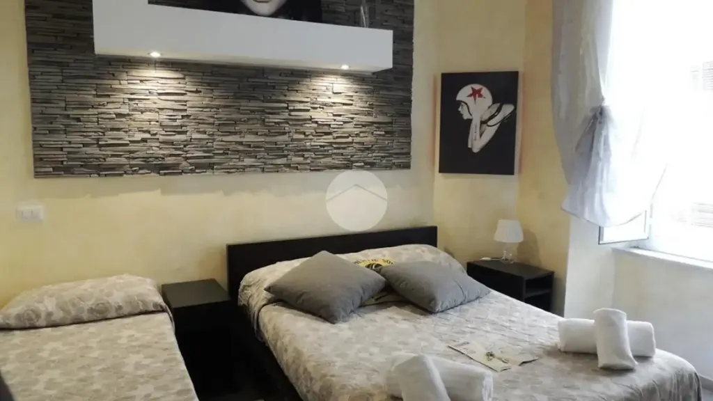 Chambres - Four-Bedroom Apartment in Historic Building, Rome