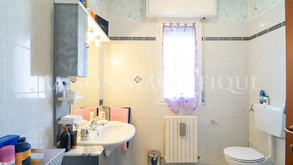 Salles de bain - Newly Built Villa with Garden in Lagosanto