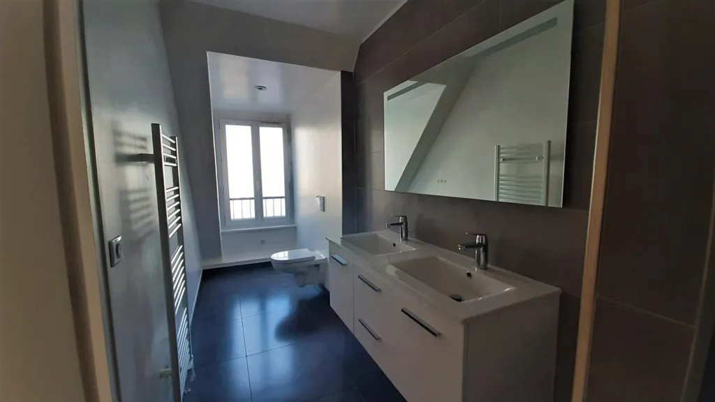 Bagni - Mansardé Flat in Haussmannian Building, Paris