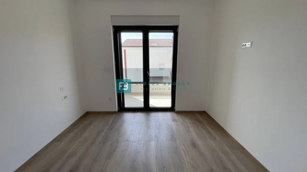 Stanze - Two-Bedroom Apartment with Garden in Vodice