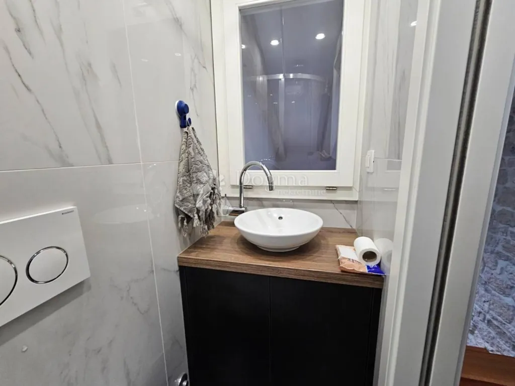 Vannitoad - Apartment with Sea View in Rovinj Centre